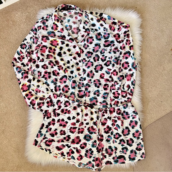 Victoria's Secret Other - Victoria’s Secret Vintage Y2K Satin Leopard Shortie Pajama Set XL